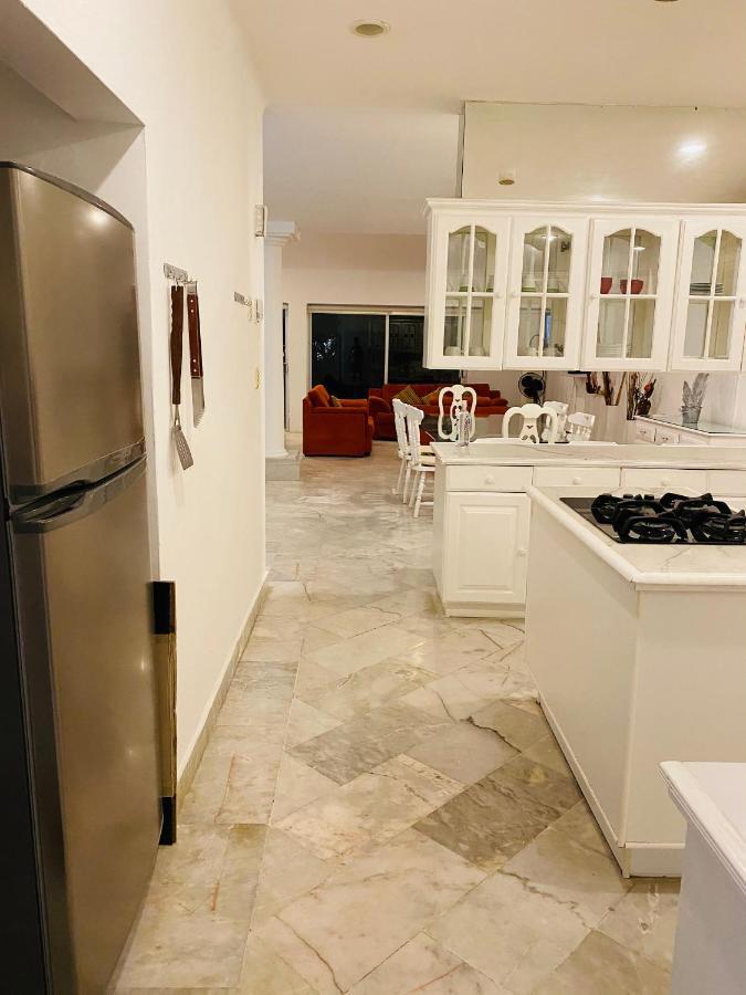Casa Blanca ZH Kukulkán Mall Cancún Esterno foto