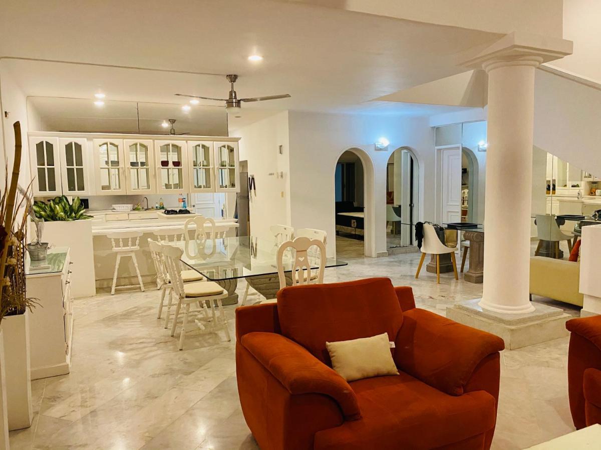 Casa Blanca ZH Kukulkán Mall Cancún Esterno foto