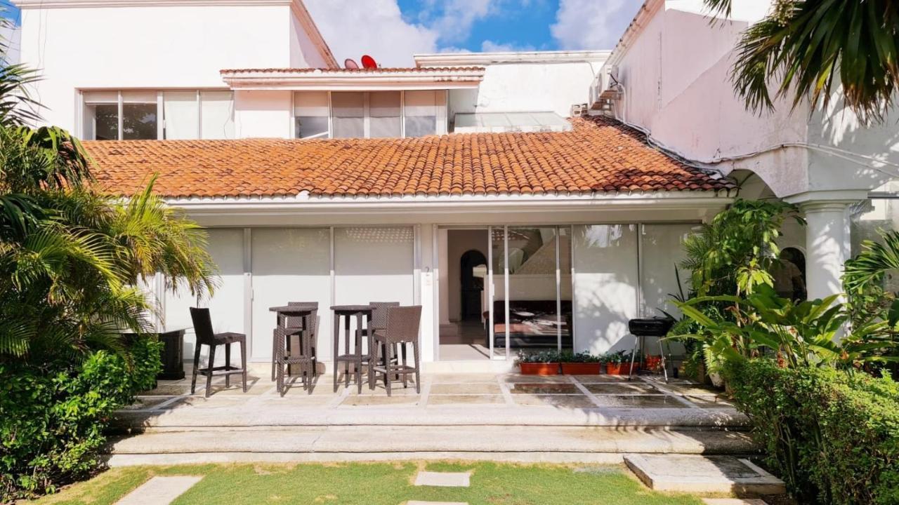Casa Blanca ZH Kukulkán Mall Cancún Esterno foto